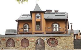 Sadyba Smotrytska Perlyna